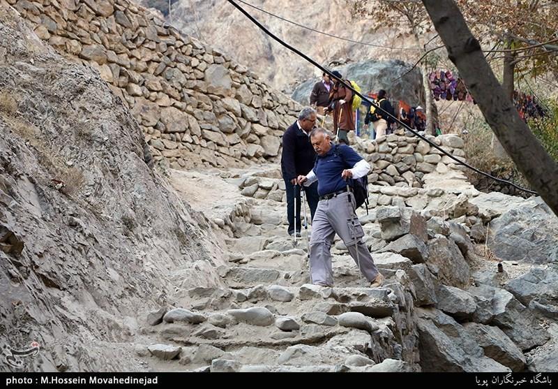 پاک سازی ارتفاعات درکه با همکاری هیئت ورزش های همگانی تهران