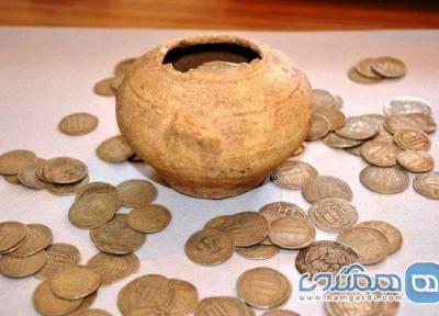 کشف سکه های تاریخی با همکاری پلیس قزوین و کاشان